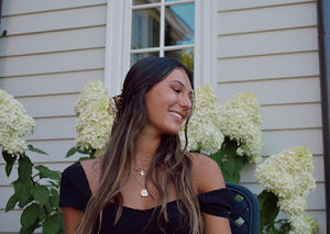 Meet your Posher, Malia